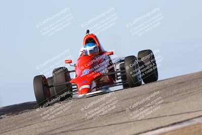 media/Oct-26-2025-CalClub SCCA (Sun) [[8ce1e69566]]/Group 6/Grapevine/